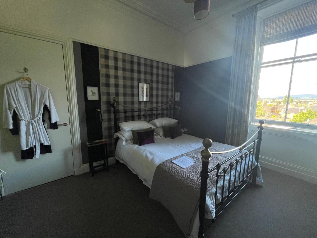 The Tartan Room @ The Parsons Loft Forfar Extérieur photo